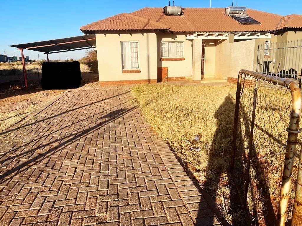 2 Bedroom Property for Sale in Kathu Northern Cape